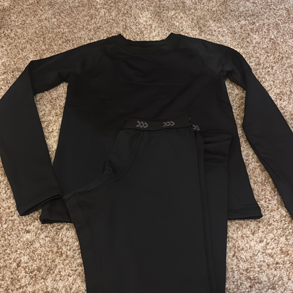 Base layer kids black size 8 All in Motion